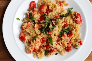 Tomato and basil cauli rice (Banting)